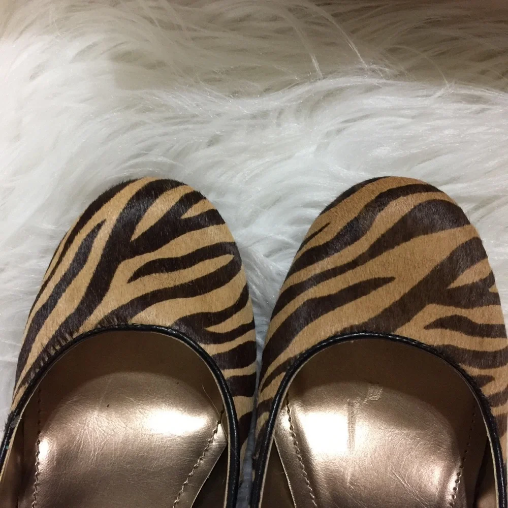 NWIB BCBGeneration Animal Print Wedges 6.5